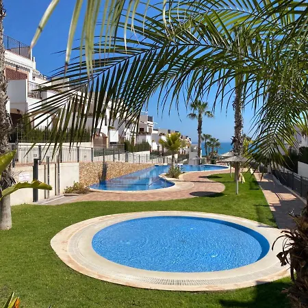 Impresionante Piso De Planta Baja Cerca Al Mar Lägenhet