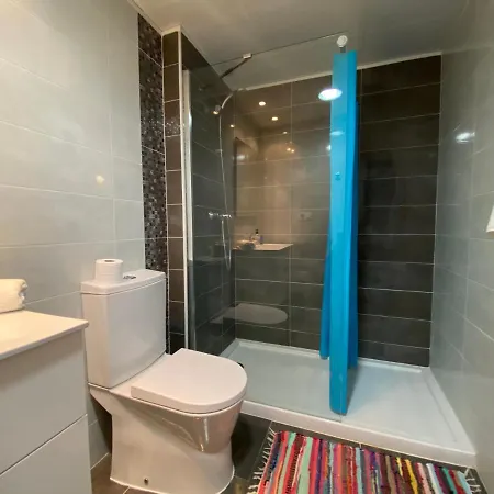 Impresionante Piso De Planta Baja Cerca Al Mar Apartment