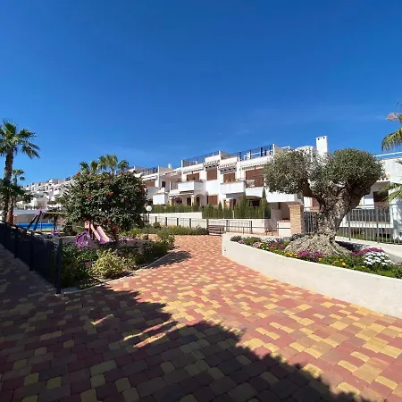 Impresionante Piso De Planta Baja Cerca Al Mar Lägenhet