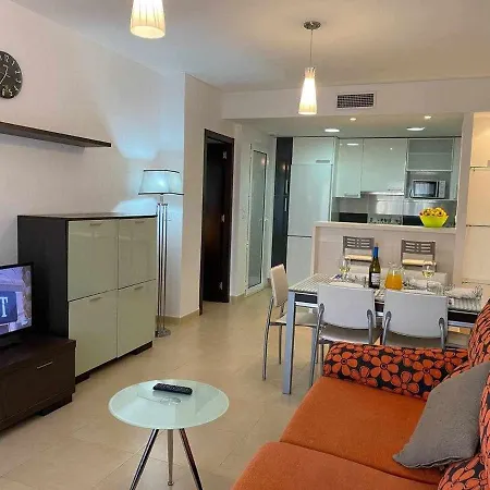 Impresionante Piso De Planta Baja Cerca Al Mar Lägenhet *